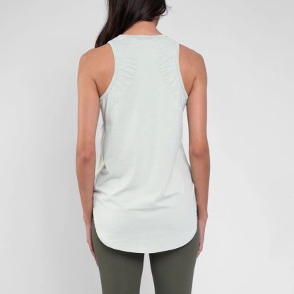 Cooling Gym Tank With Innovative Brrr° Material - Image 2